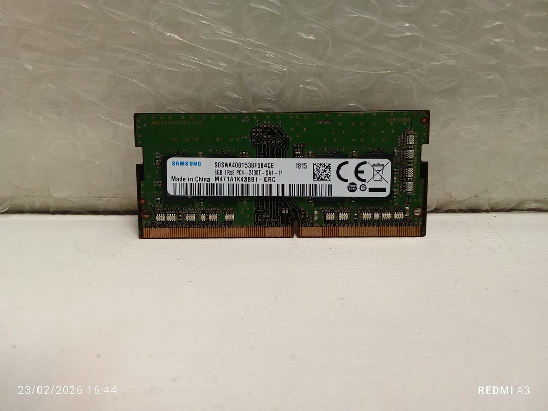 رم لپ تاپ 8 گیگ DDR4سامسونگ باس 2400(استوک)
