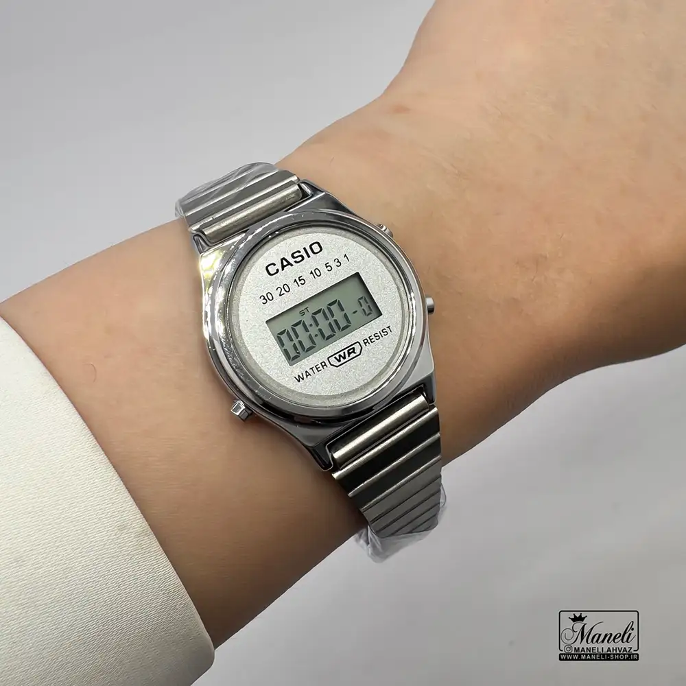 ساعت کاسیو casio اسپرت - نقره ای با صفحه ی سفید