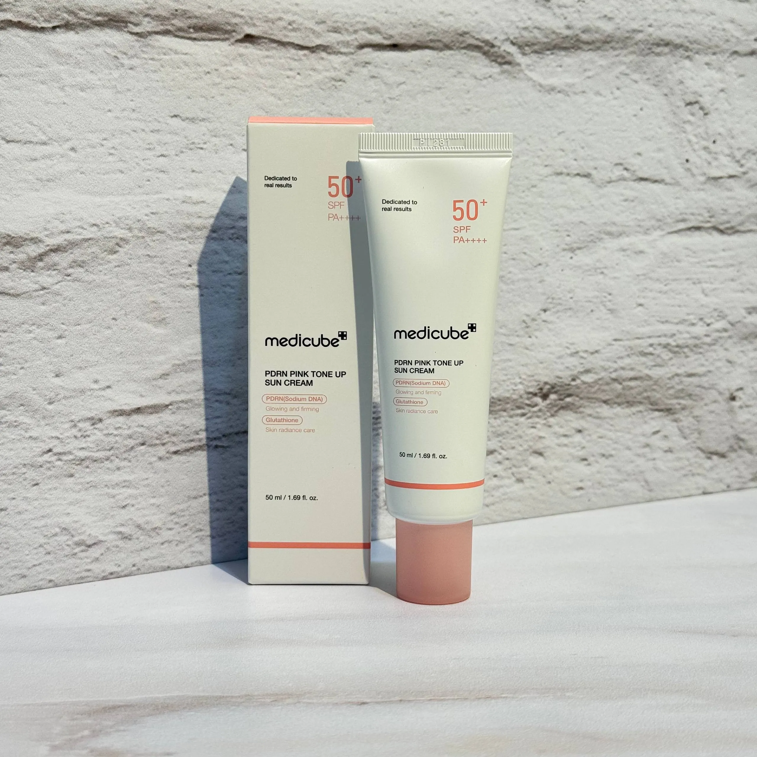 ضد آفتاب تون آپ PDRN مدی کیوب Medicube PDRN Pink Tone Up Sun Cream