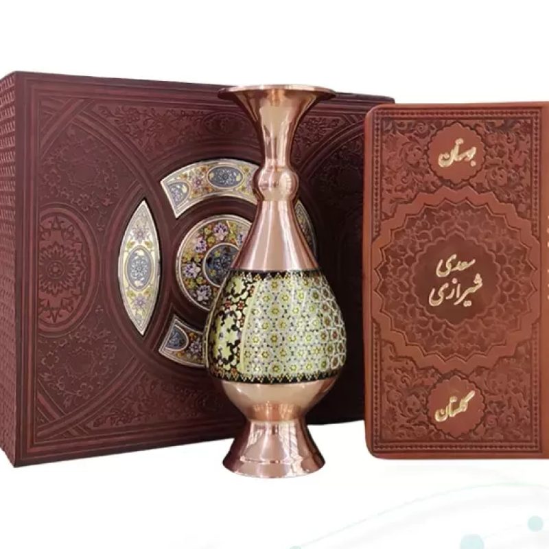 گلستان و بوستان سعدی پالتویی چرم با گلدان خاتم
