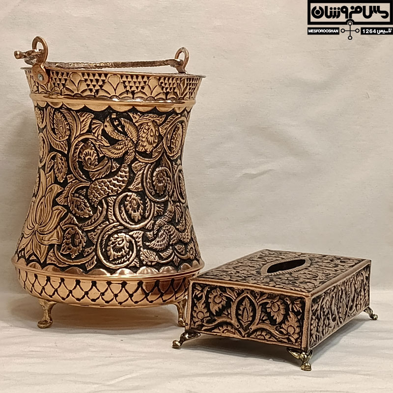 ست جا دستمال کاغذی و سطل مسی قلمزنی دستساز نانو اصفهان مدل شاناز