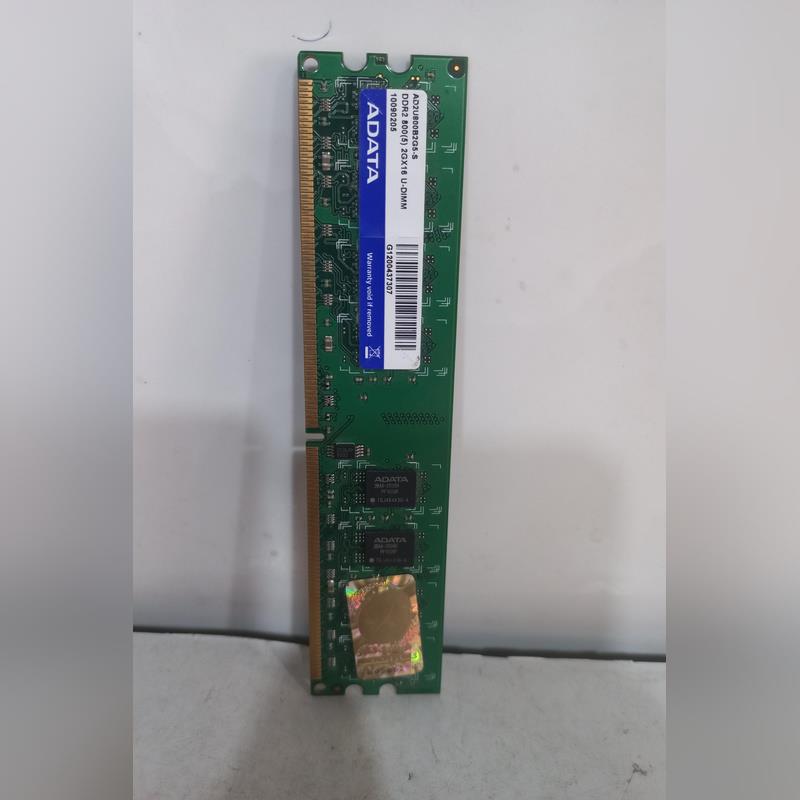 یک عدد رم 2 گیگ DDR2 Adata