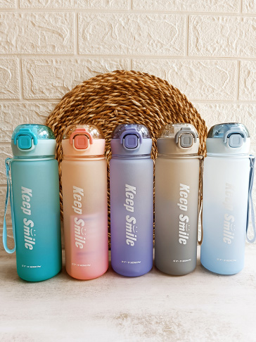 قمقمه و بطری آب باشگاه مخصوص ورزش - 590ml
