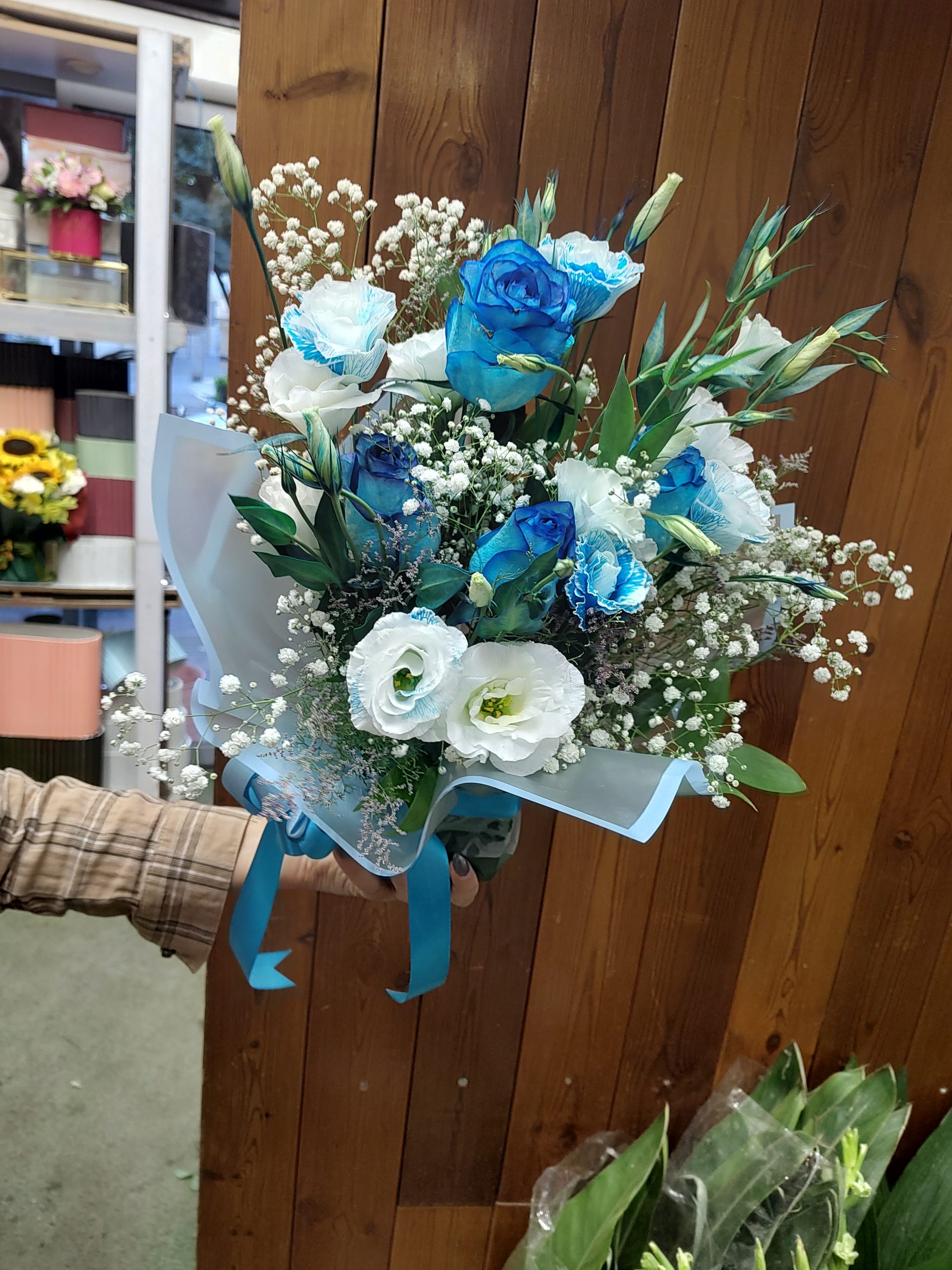 قیمت باکس گل تم آبی برای هدیه به آقا - اصفهان