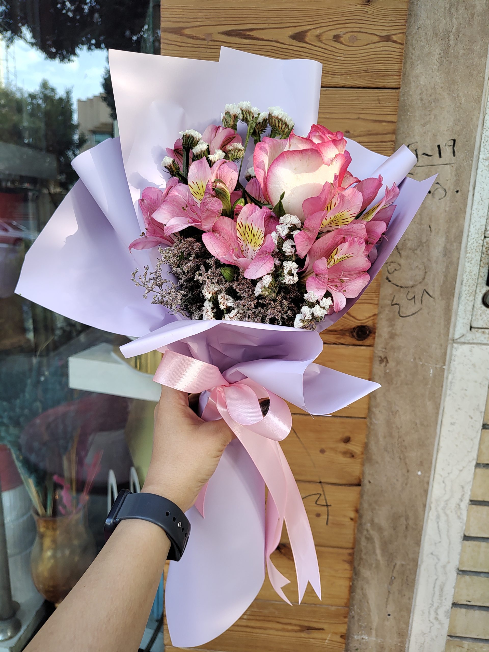 دسته گل کوچک و قیمت مناسب - اصفهان