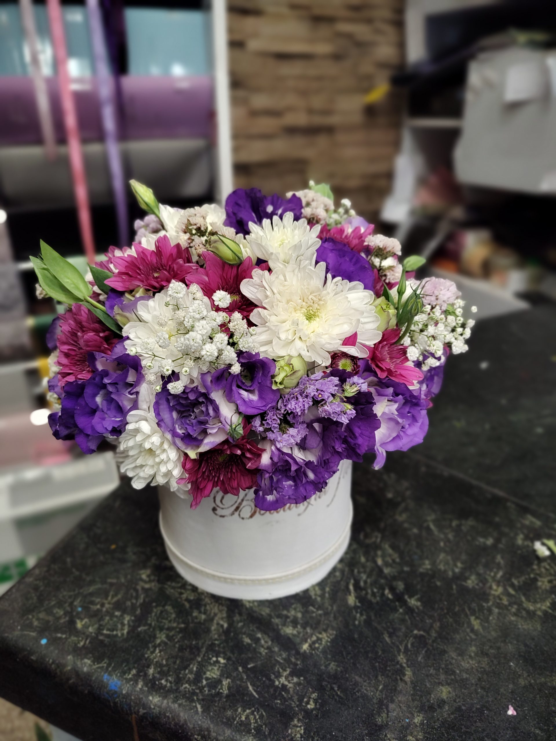 باکس گل داوودی و لیسانتوس - اصفهان