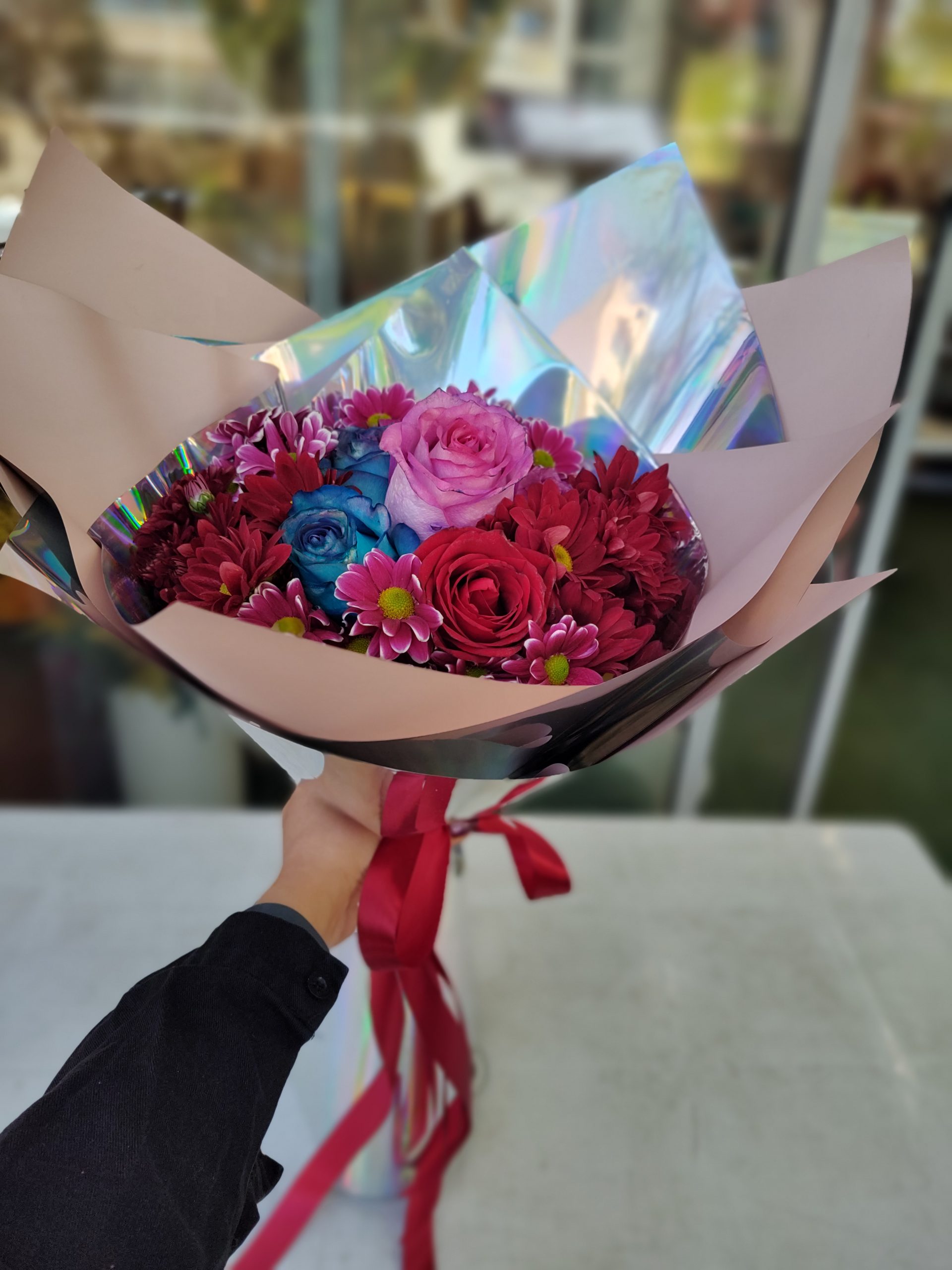 دسته گل بهاری رز و داوودی - اصفهان