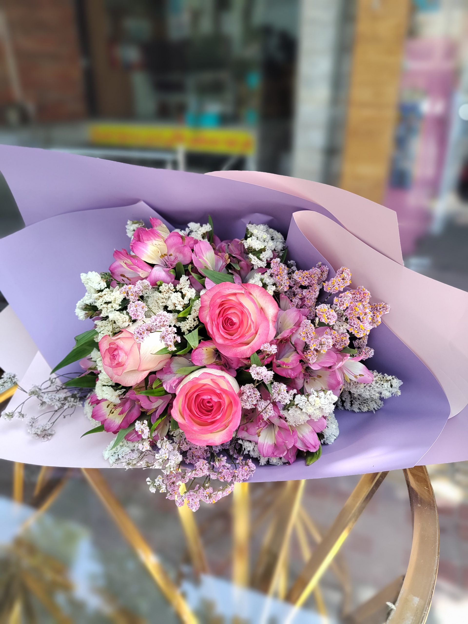 دسته گل یاسی جذاب در اصفهان