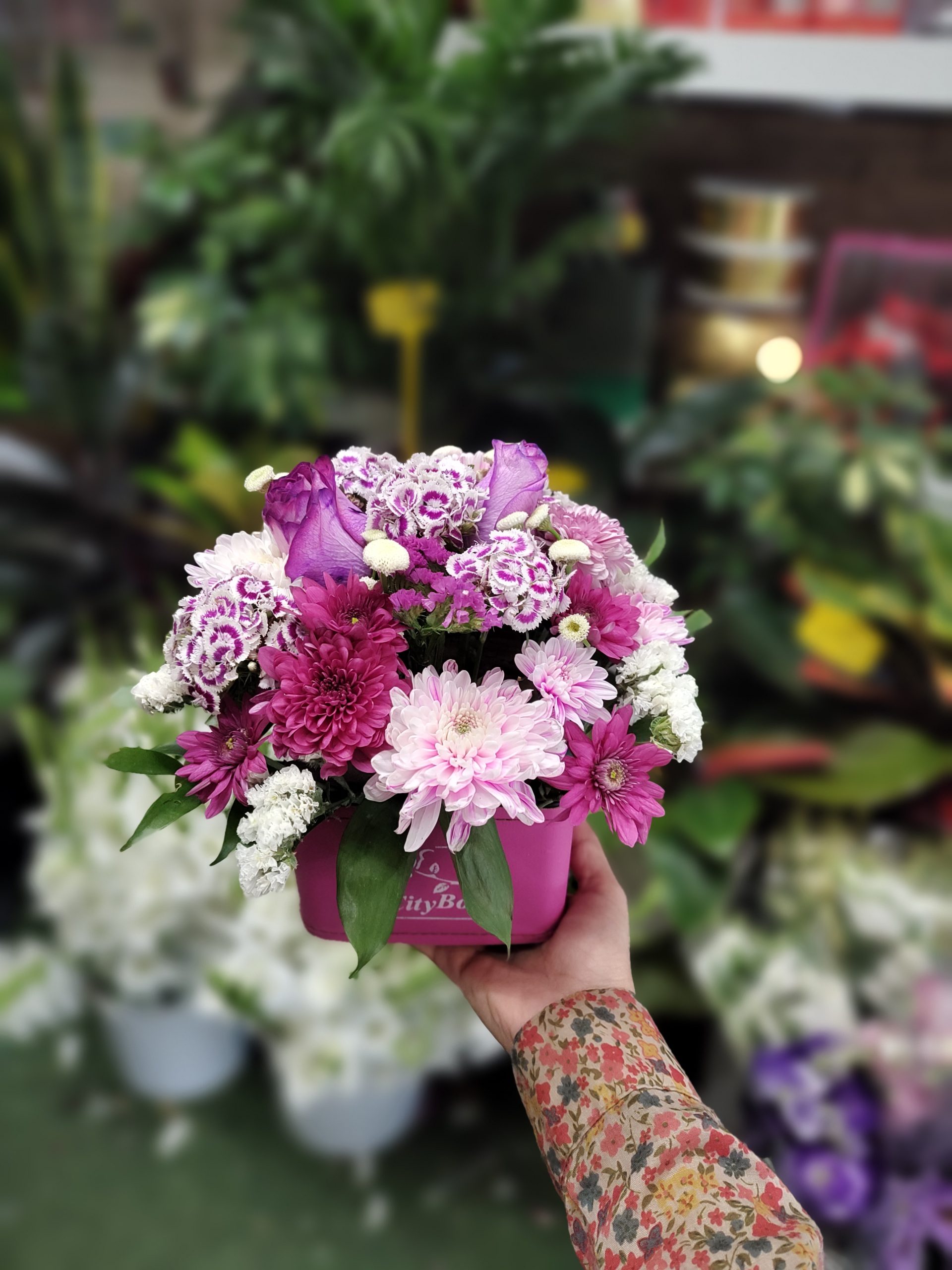 سبد گل و باکس گل مربعی در اصفهان