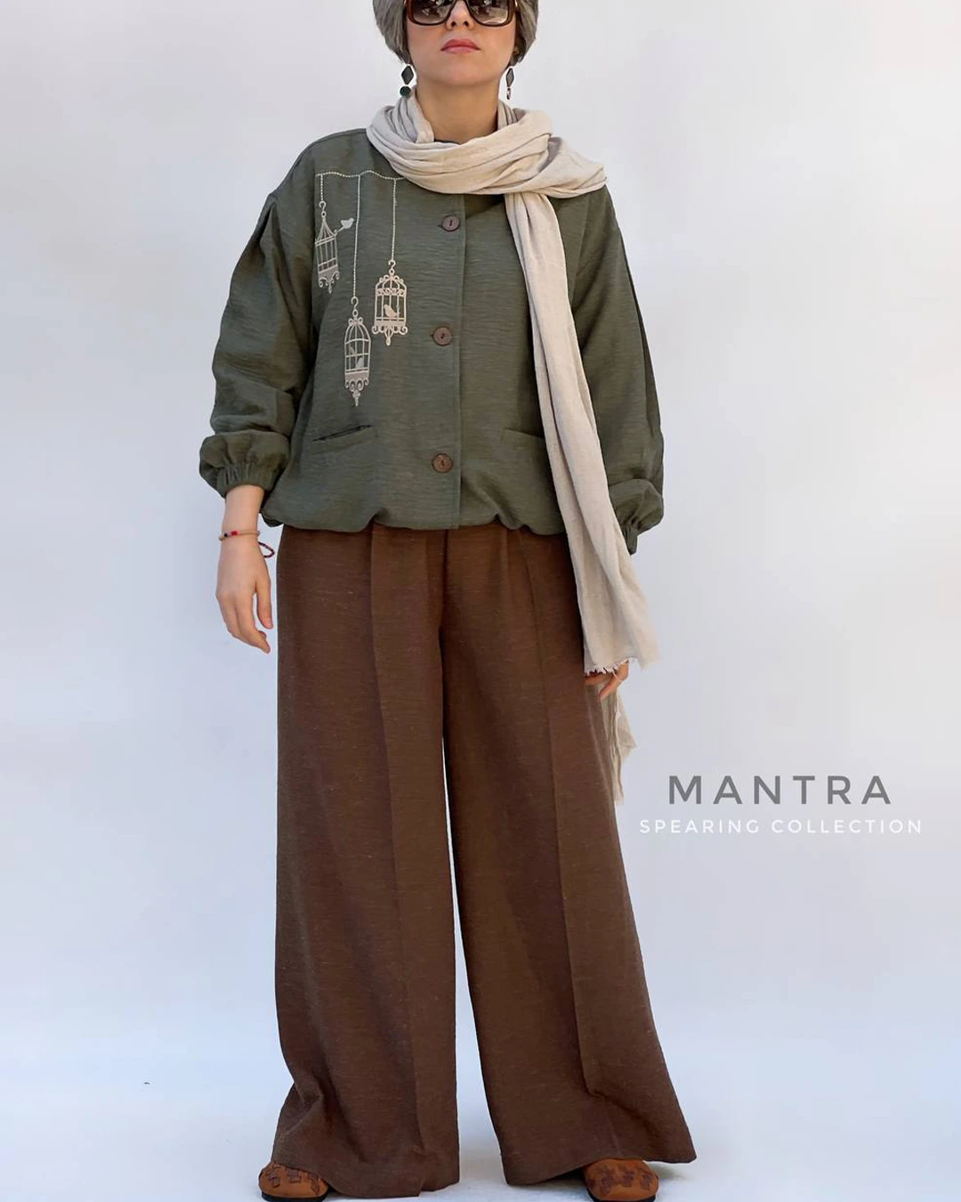 کت لینن زنانه کوتاه گلدوزی دار مدل قفس