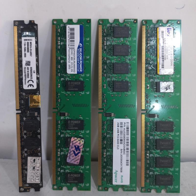 چهار عدد رم 2 گیگ DDR2 در برند های مختلف