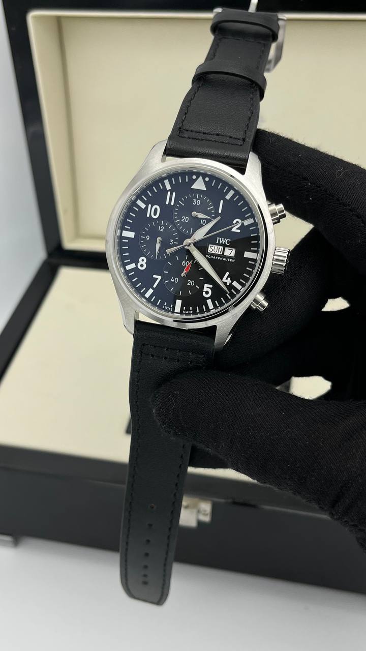 ساعت مچی مردانه ای دبیلو سی(IWC) بند چرمی مشکی