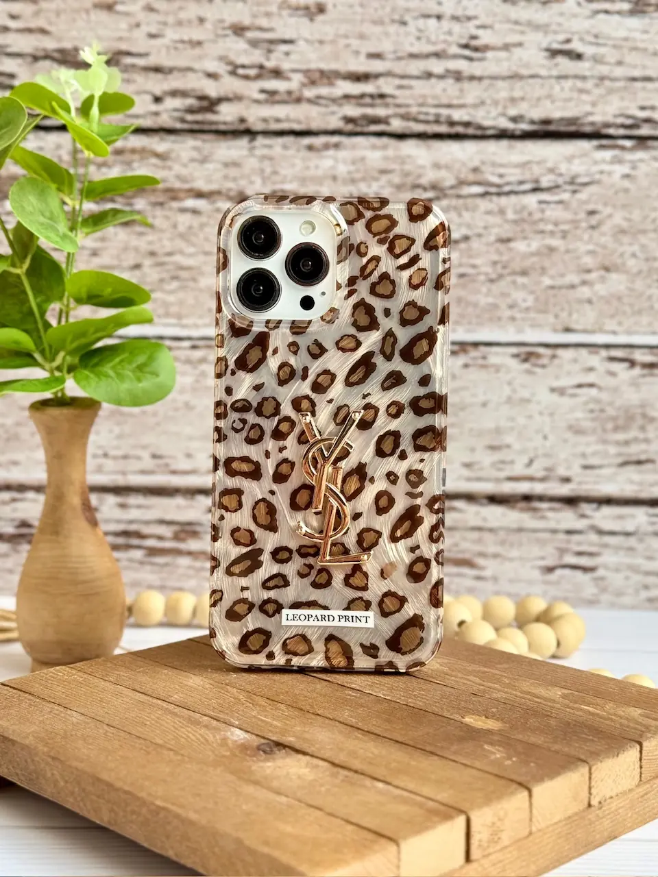قاب yves saint laurent leopard