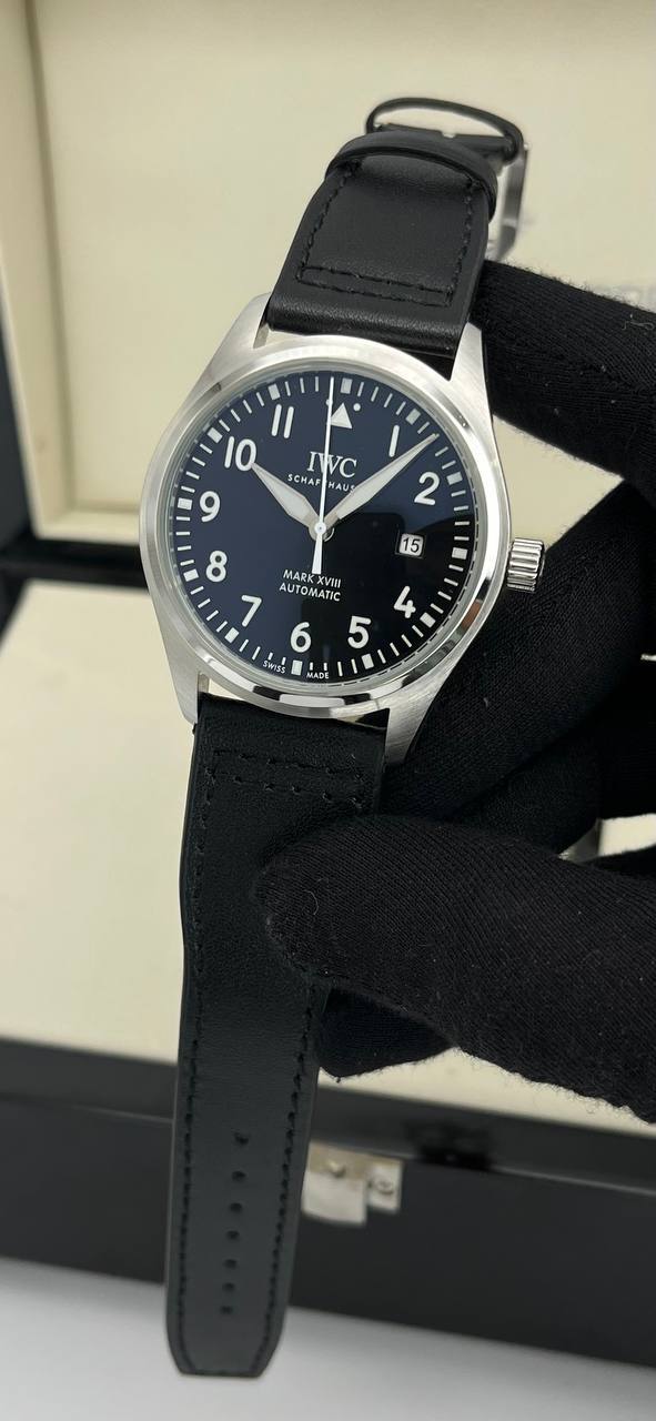 ساعت مچی مردانه ای دبیلو سی(IWC) طرح ساده بند چرمی مشکی