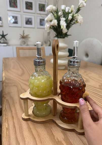 استند آبلیمو جفتی چوبی با بطری شیشهای طرحدار
