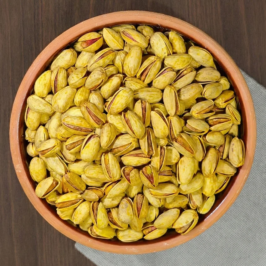 پسته اکبری زعفرانی نمکی