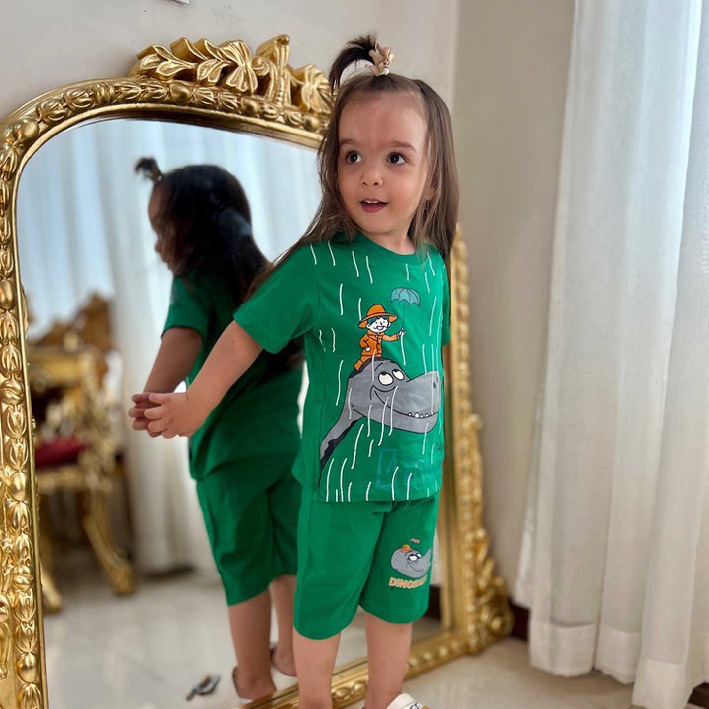 ست بلوز و شلوارک اسپرت