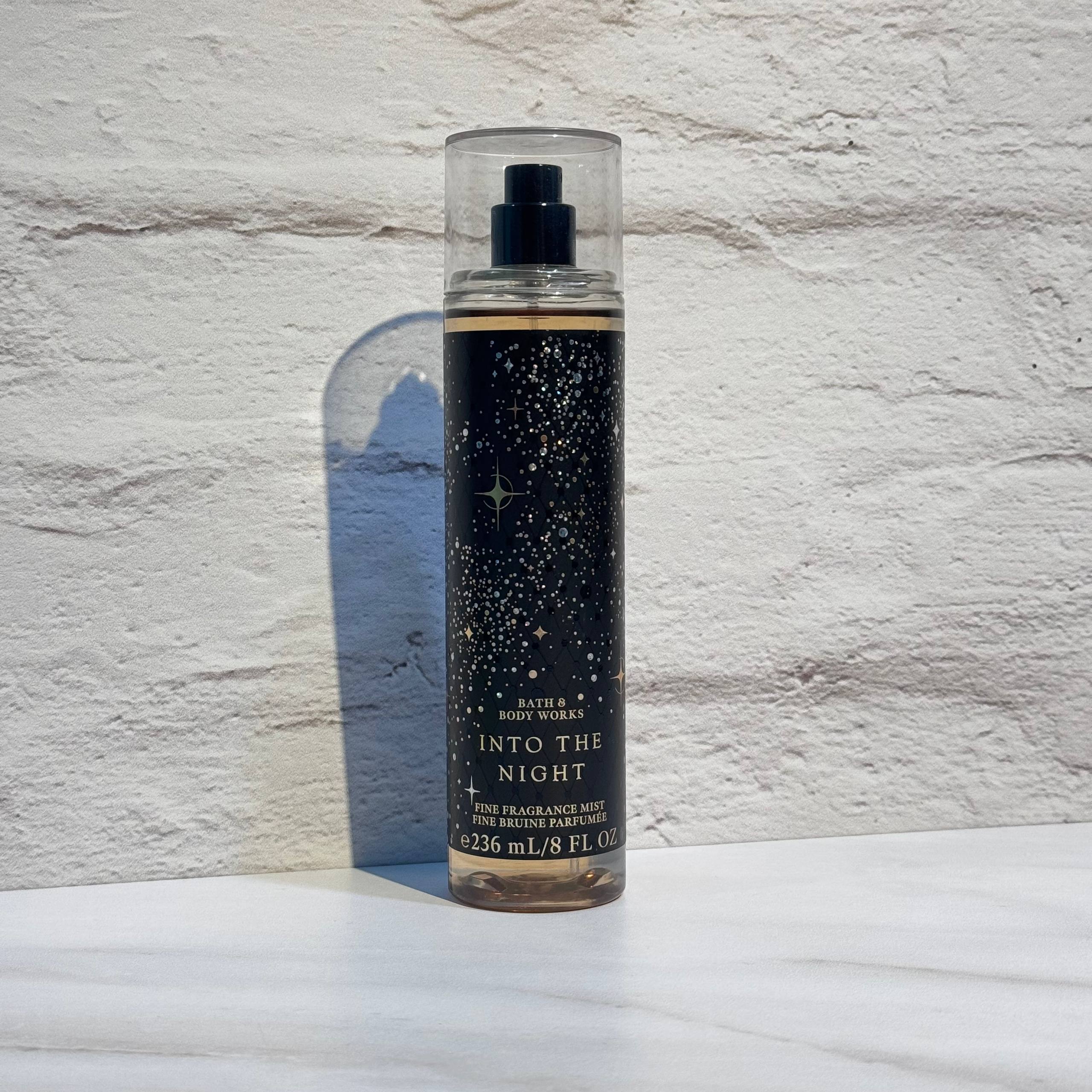 بادی اسپلش بث اند بادی ورکس مدل Into The Night حجم 236 میل Bath &amp; Body Works Into The Night Fine Fragrance Mist