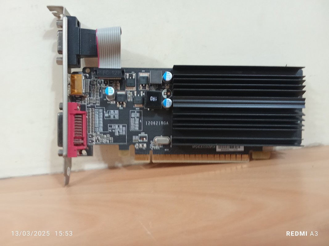 کارت گرافیک 2 گیگ XFXمدل HD5450 -استوک
