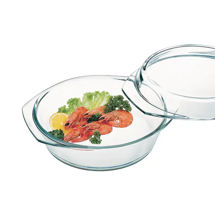 Oblong casserole with lid