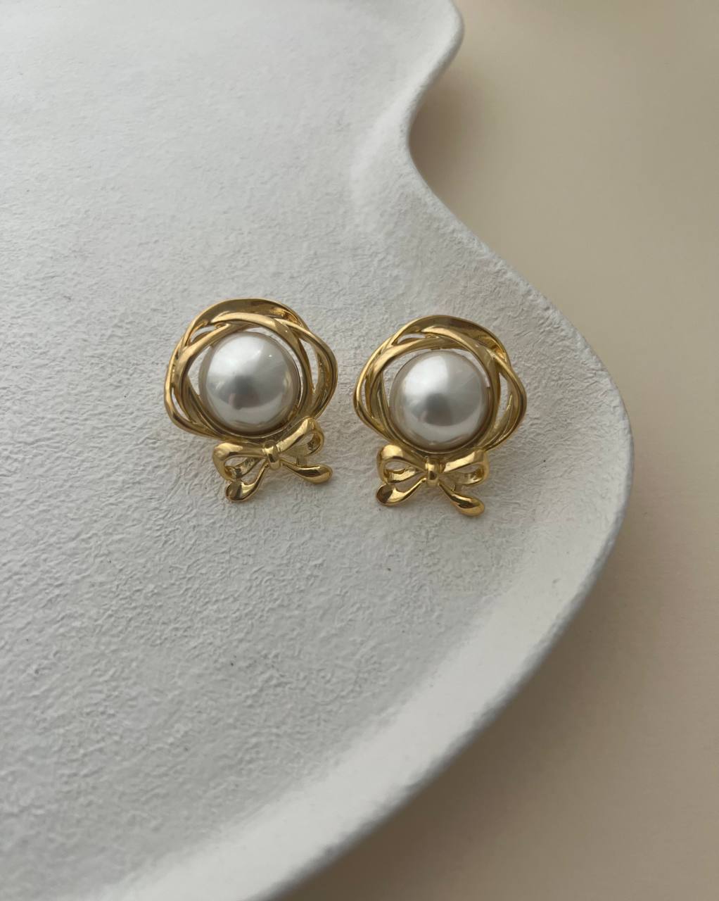 گوشواره مرواریدی پایین پاپیون