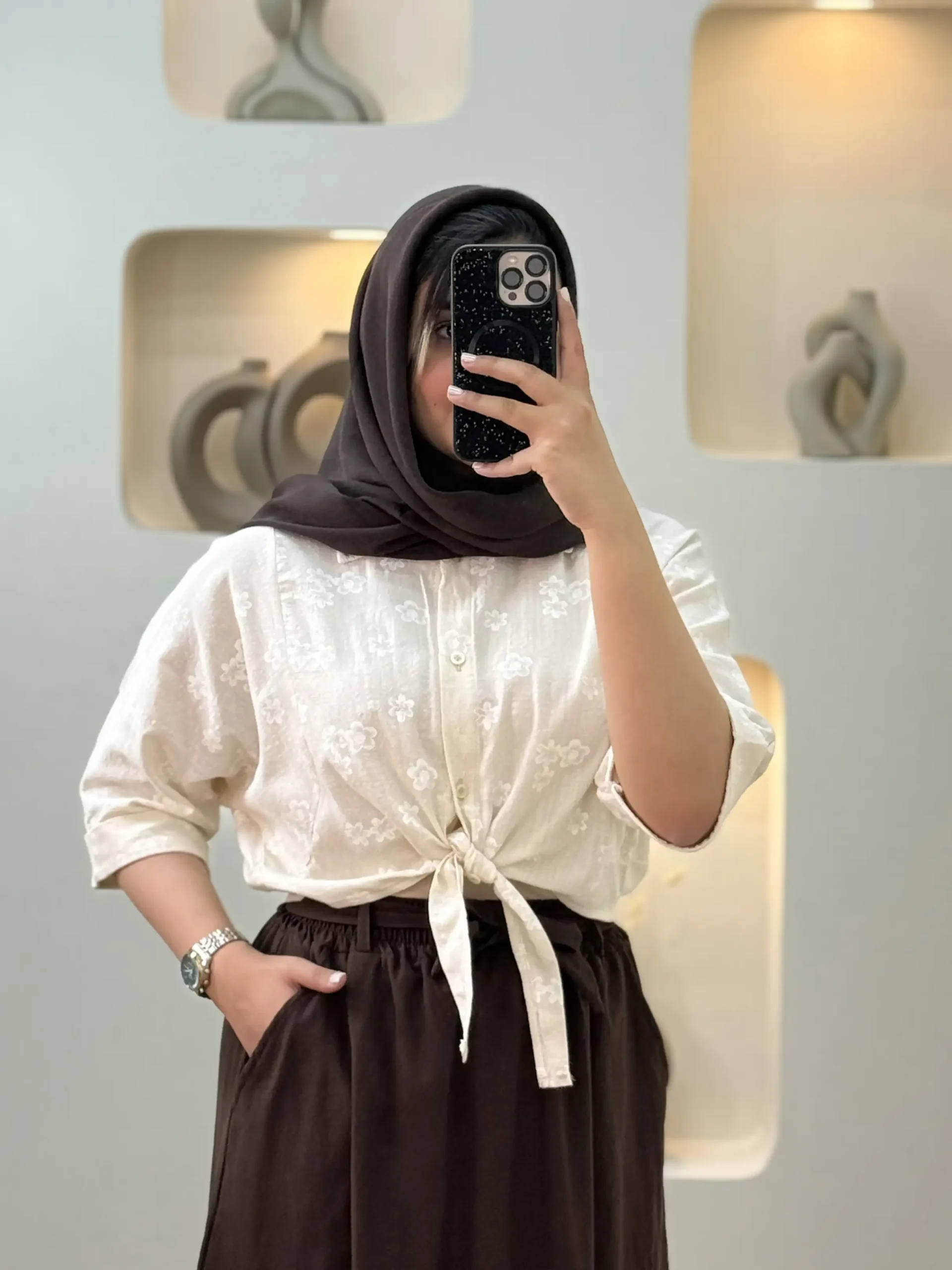 شومیز گل گچی گره ای-۱۰۲۵۶ - کرمی