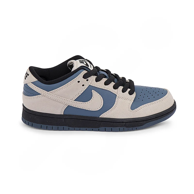 کفش ورزشی زنانه نایک W SB DUNK LOW PRO 1261
