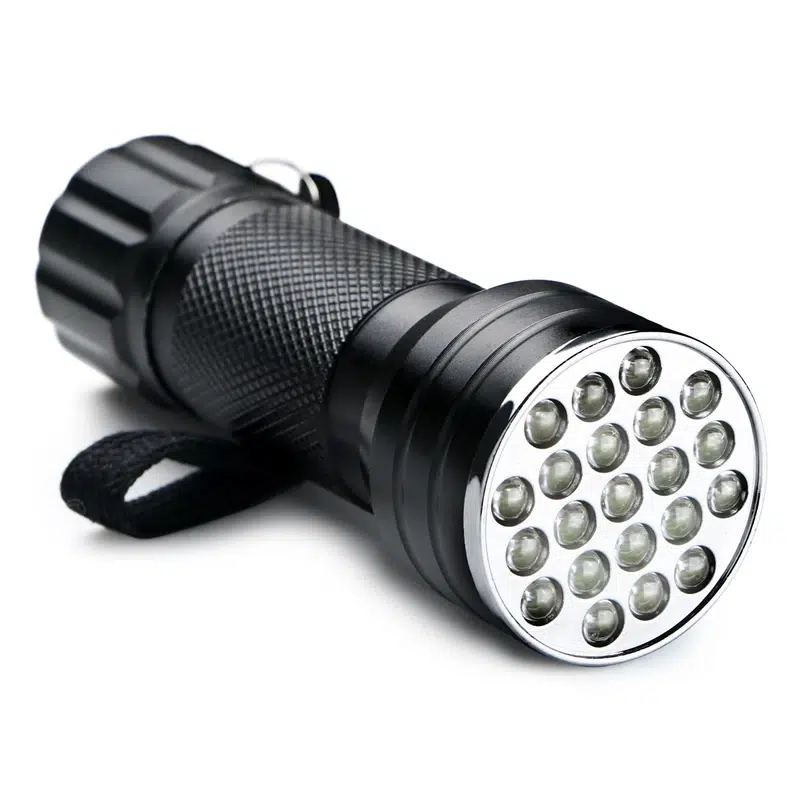 چراغ قوه یو وی XR3