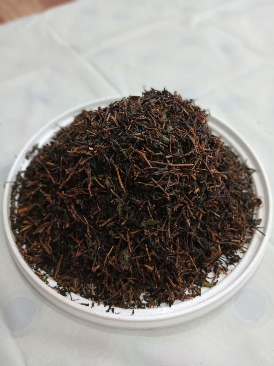چای ساقه یا چوب چای بهاره 1405(یک کیلوگرم)