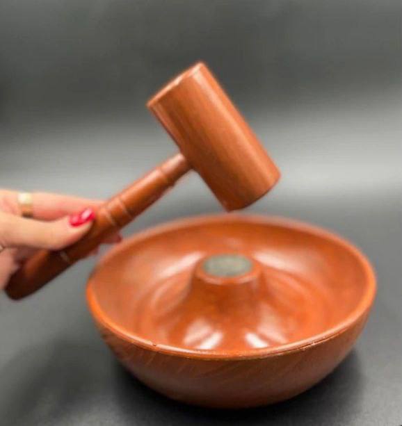 گردو شکن طرح چوب نشکن بهمراه چکش بدون جعبه