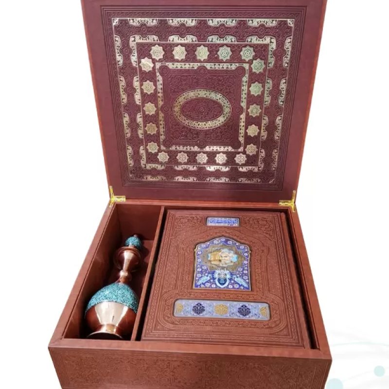 شاهنامه رحلی گلاسه چرم نفیس با گلدان تنگ فیروزه