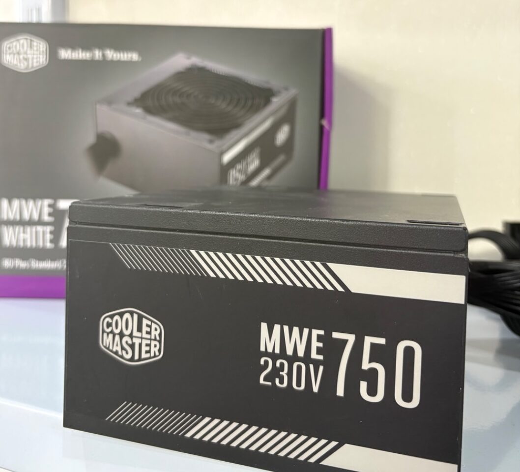 پاور کولر مستر مدل MWE 750 وات 80 Plus White در حد نو + جعبه و متعلقات