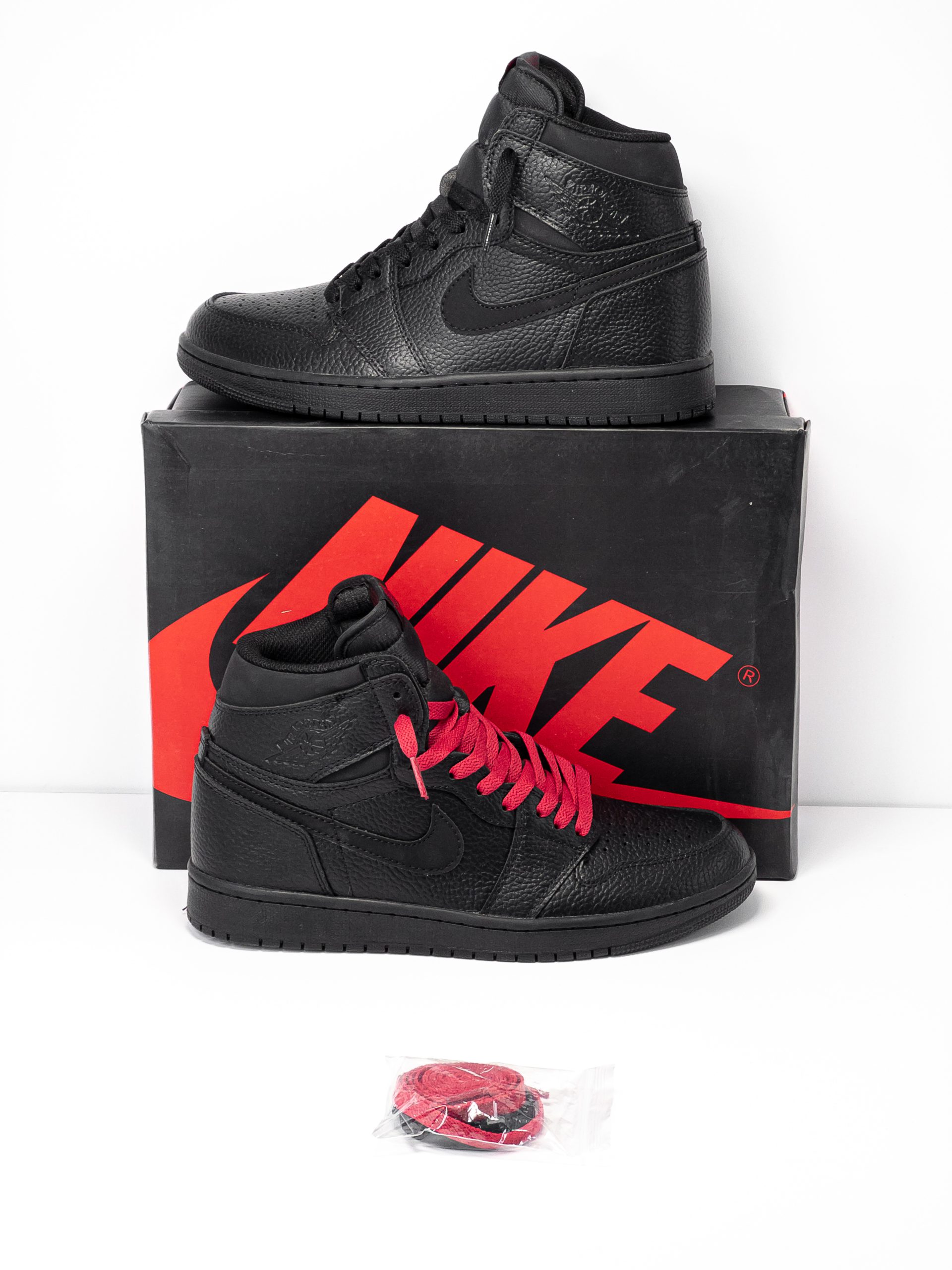کفش نایک ایر جردن 1 تریپل بلک Air Jordan 1 Triple Black