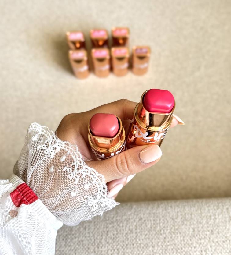 رژ گونه استیکی اسنس