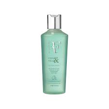 محلول پاک کننده پوست چرب رویال فم حجم 200ml