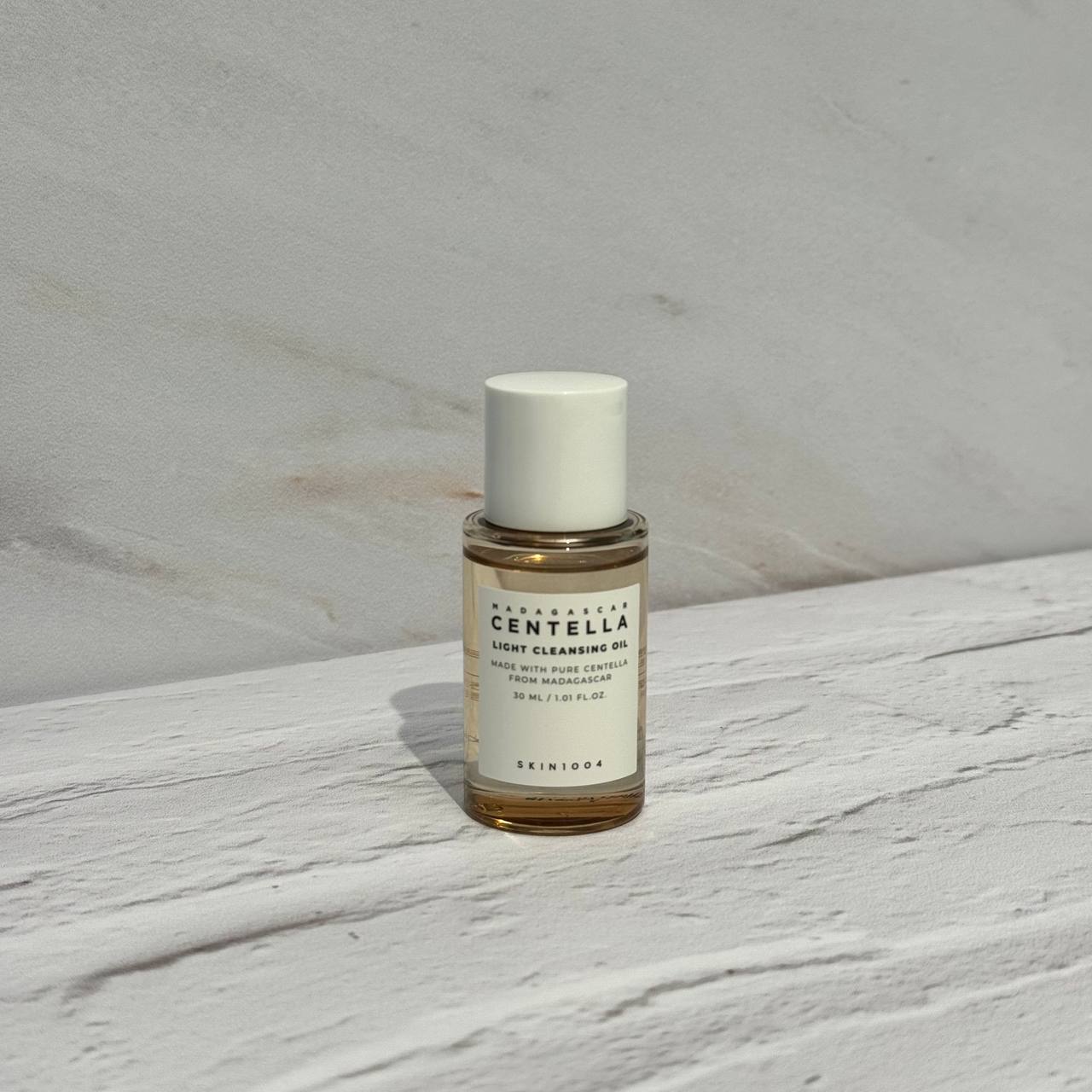 شوینده روغنی ملایم سنتلا ماداگاسکار اسکین 1004 30 میل SKIN1004 Madagascar Centella Light Cleansing Oil