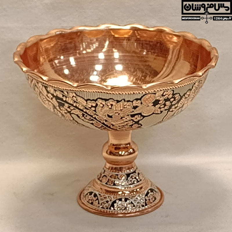 شکلات خوری مسی نقره کوب دستساز تک پایه کنگره ای نانو مس شده قطر 16 مدل ژیوار