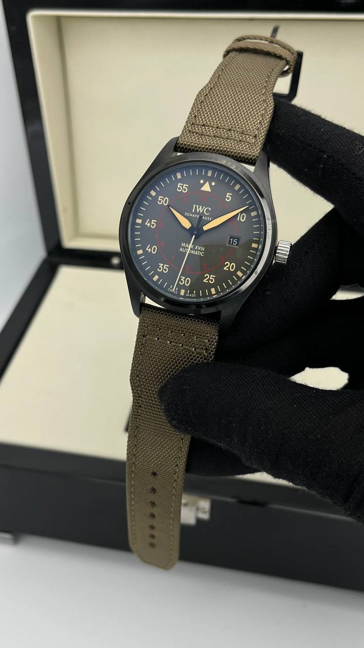 ساعت مچی مردانه ای دبیلو سی(IWC) صفحه سبز صدری بند سبز