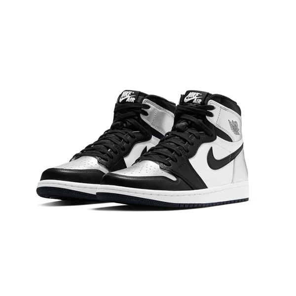 کفش نایک ایرجردن وان مشکی نقره ای Nike Air Jordan 1 Retro High Silver Toe
