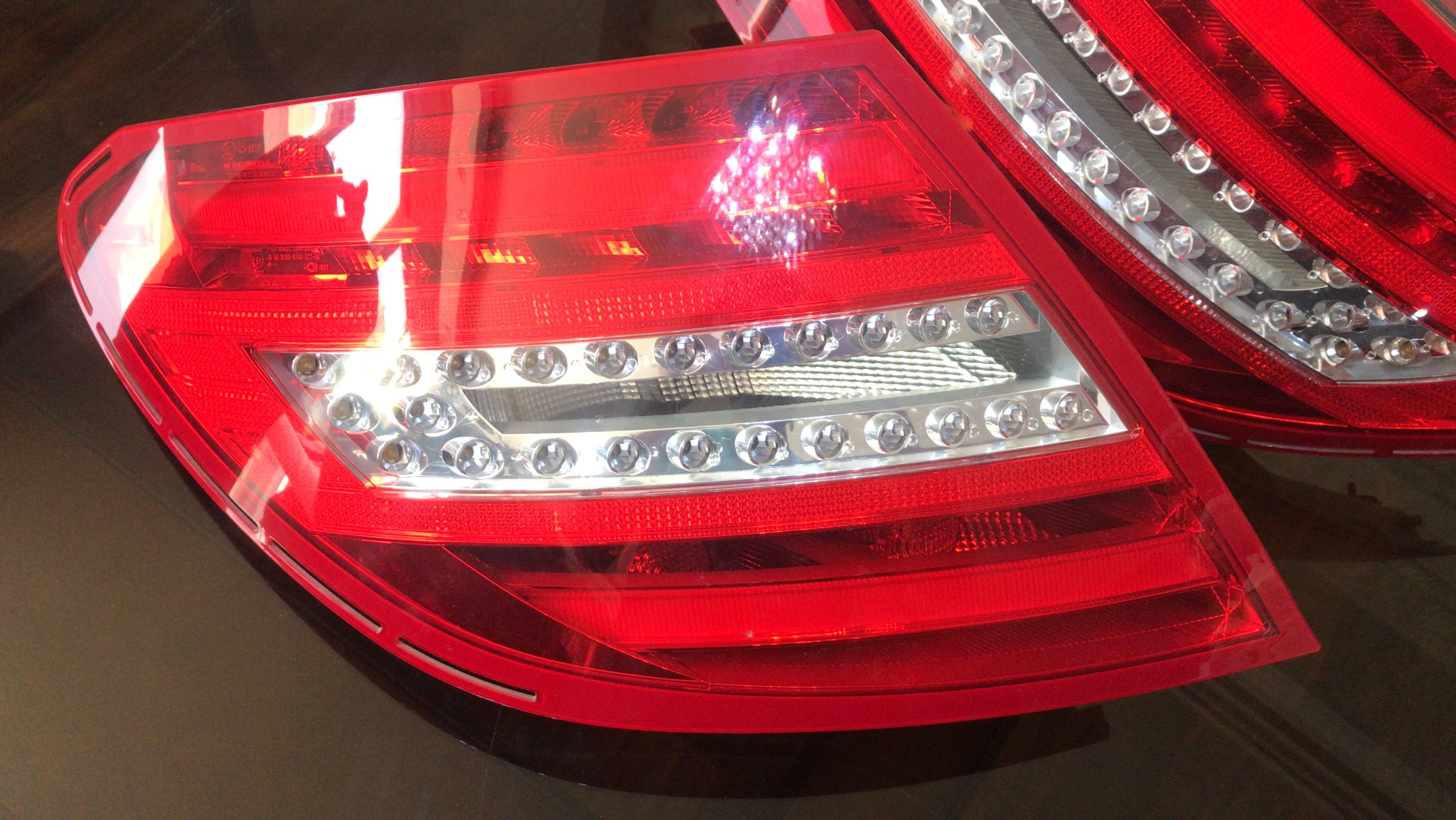 چراغ عقب بنز C200 , c63 کلاس اتاق 204 مدل 2014