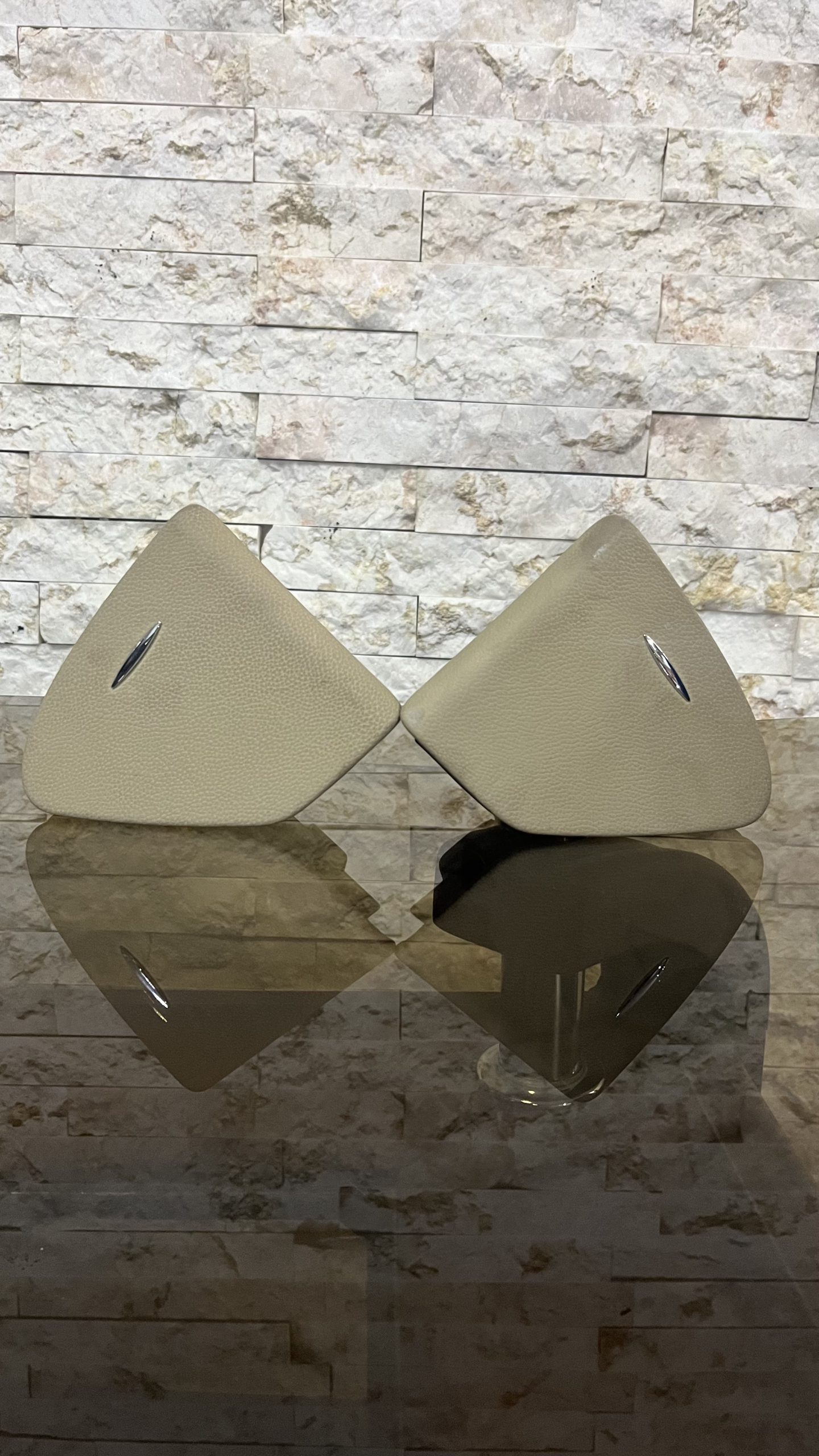 جاسیگاری در عقب مرسدس بنز E کلاس (اتاق W211) رنگ کرم
