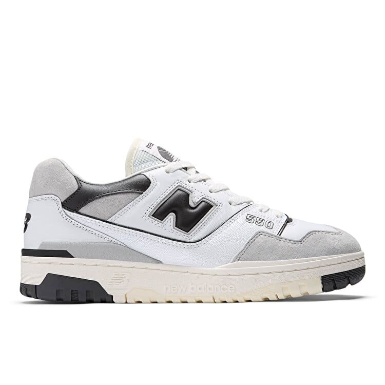 کتونی نیو بالانس New Balance ۵۵۰ اورجینال