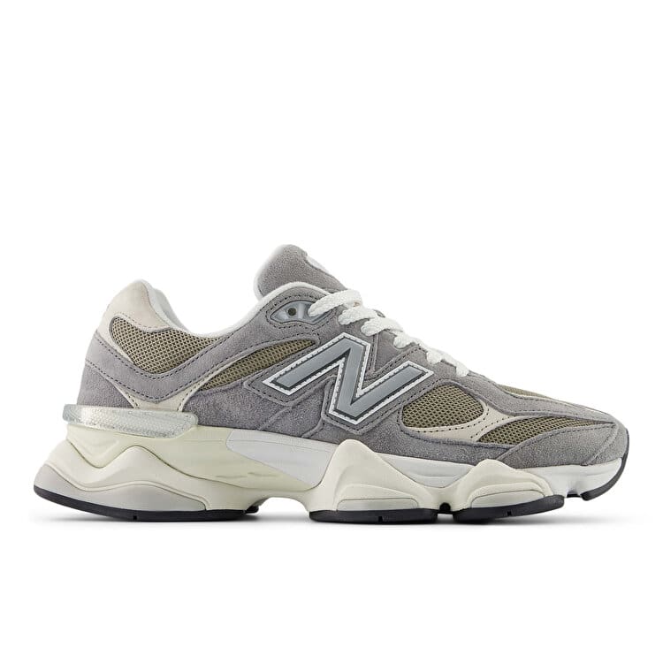 کتونی نیو بالانس New Balance ۹۰۶۰ اورجینال