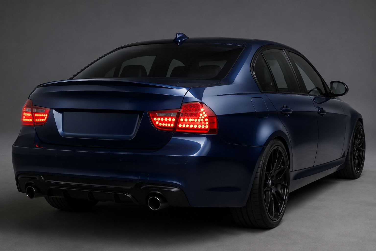 چراغ خطر عقب سری 3 بی ام و/ BMW 3 series Rear Light
