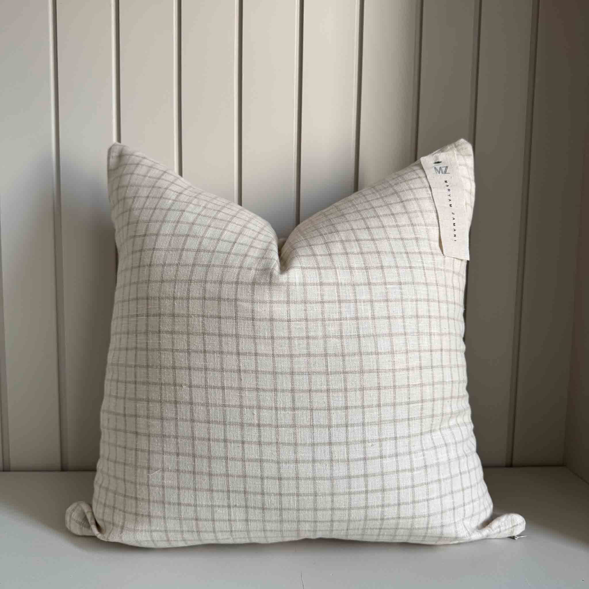 کوسن مدل sand plaid