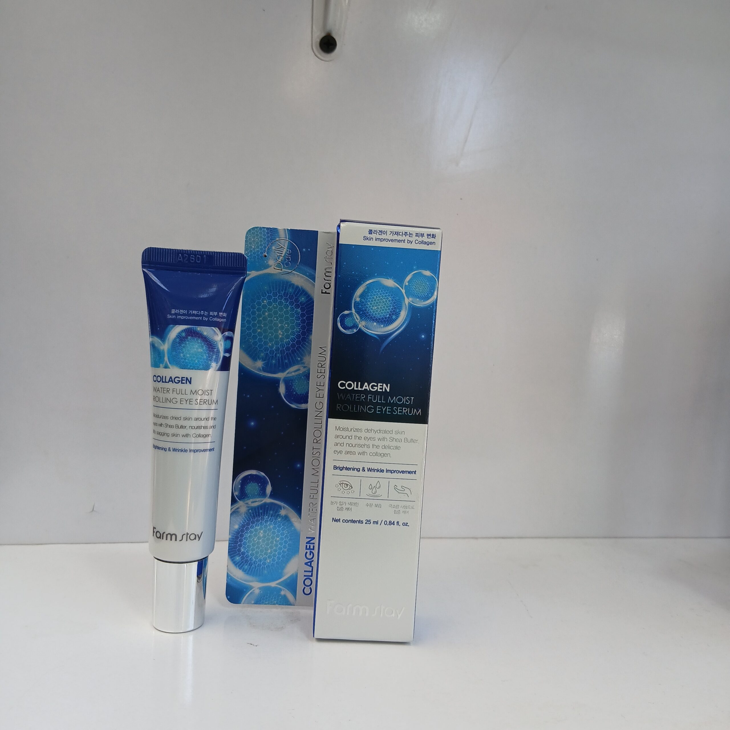سرم دور چشم رولی کلاژن دریایی فارم استی Farm stay Collagen water full moist rolling eye serum حجم 25 میلجدید