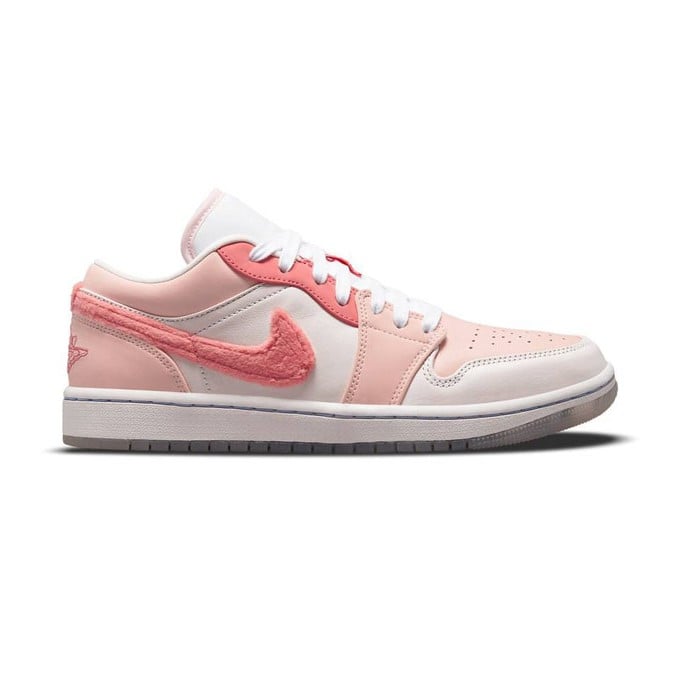 کتونی نایک جردن وان صورتی Jordan 1 Low Mighty Swooshers Pink