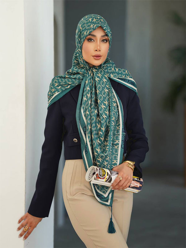 روسری نخ پنبه منگوله دار طرح ck کد ۸۰۵
