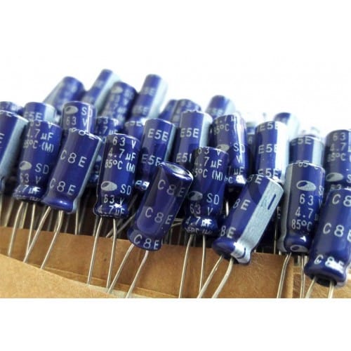 خازن الکترولیتی 2.2uF / 50V بسته 500 تایی