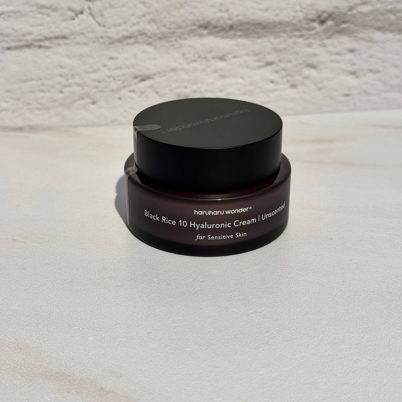 کرم ضد حساسیت هیالورونیک اسید برنج سیاه هارو هارو واندر 50 میل  Haruharu Wonder Black Rice 10 Hyaluronic Cream Unscented